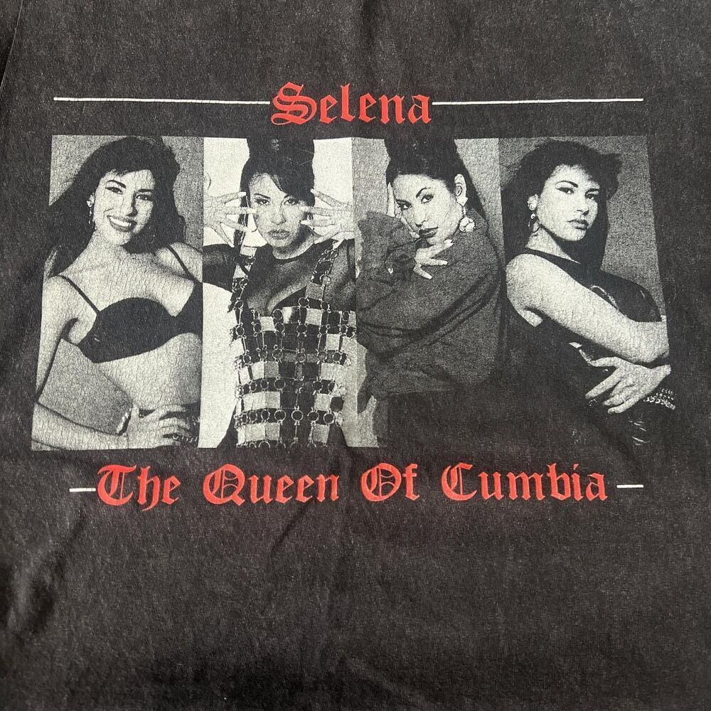 Selena Graphic TShirt Gray Wash Size Medium